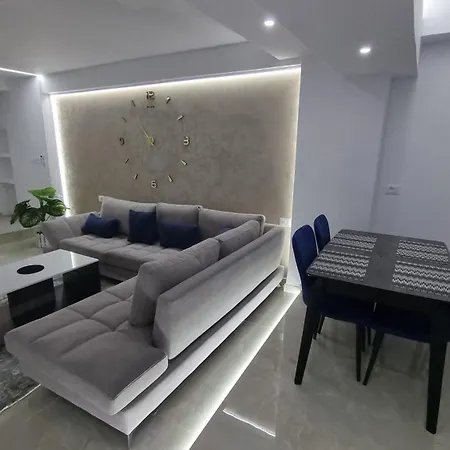 Mon Prive 2 * Tirana